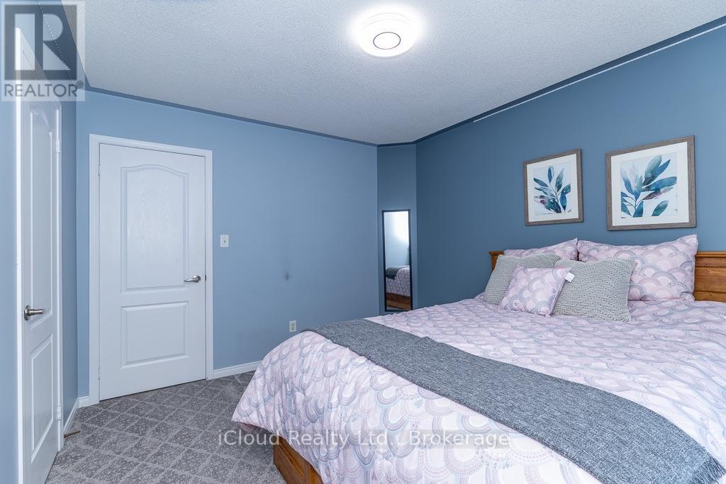 Br - 3340 Ferris Street, Burlington, ON - Indoor Photo Showing Bedroom