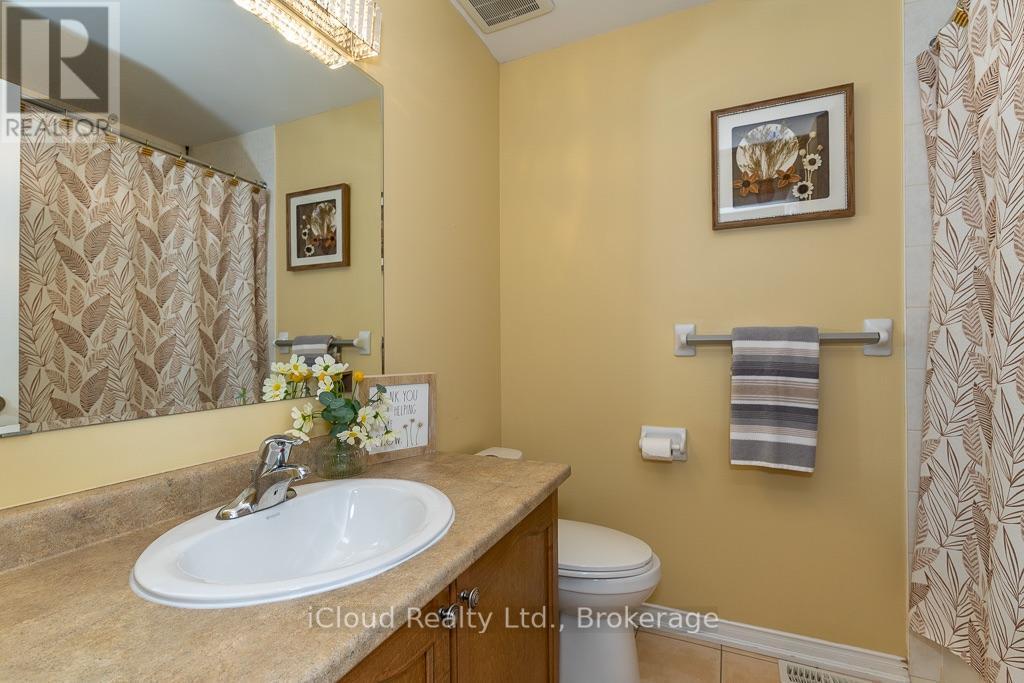 Wr - 3340 Ferris Street, Burlington, ON - Indoor Photo Showing Bathroom