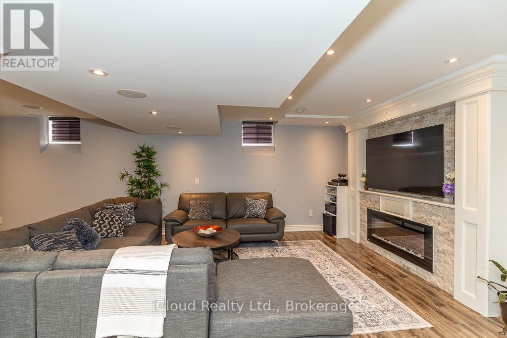3340 Ferris Street, Burlington, ON - Indoor With Fireplace