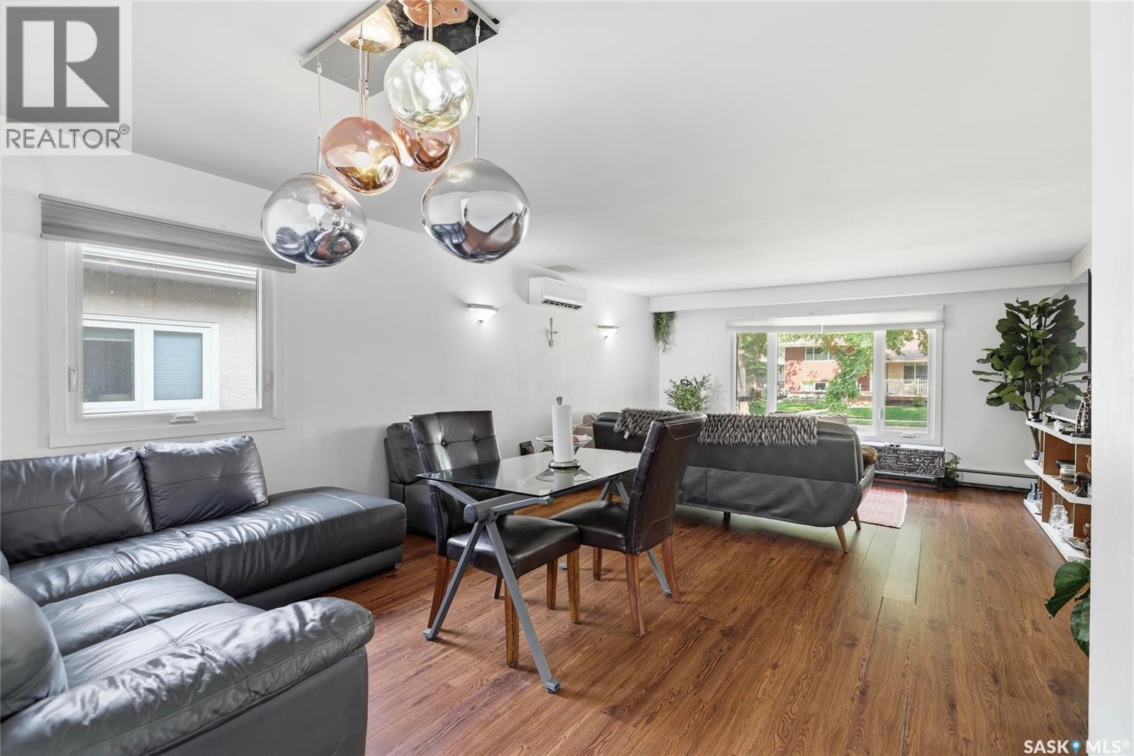 1960 Cowan Crescent, Regina, SK - Indoor