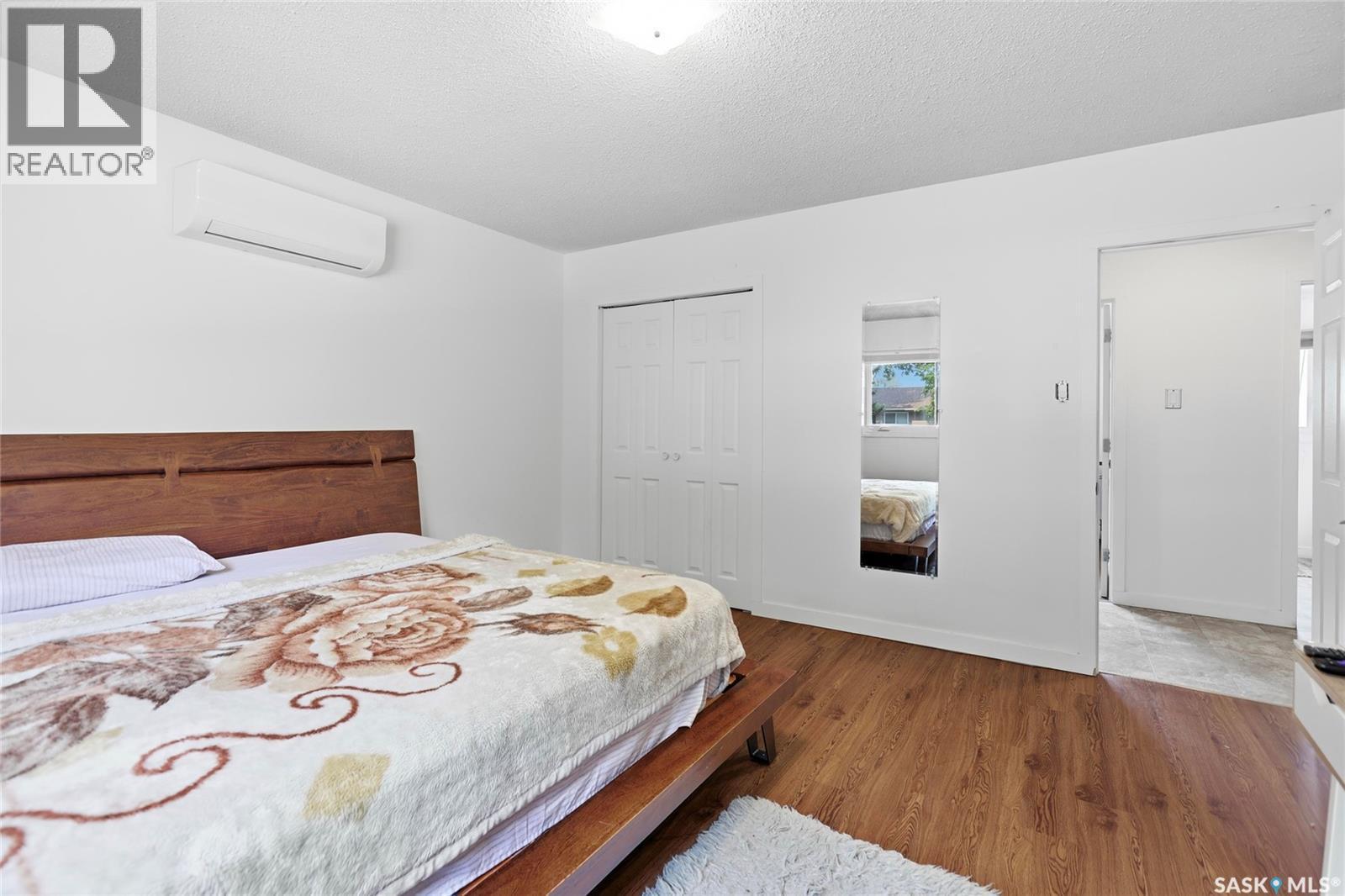 1960 Cowan Crescent, Regina, SK - Indoor Photo Showing Bedroom