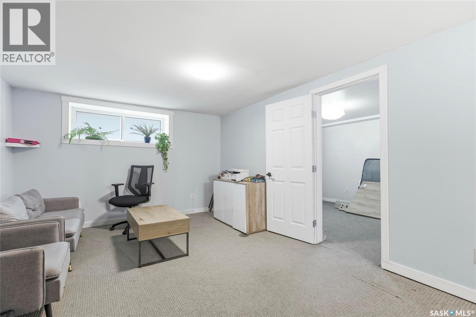 1960 Cowan Crescent, Regina, SK - Indoor