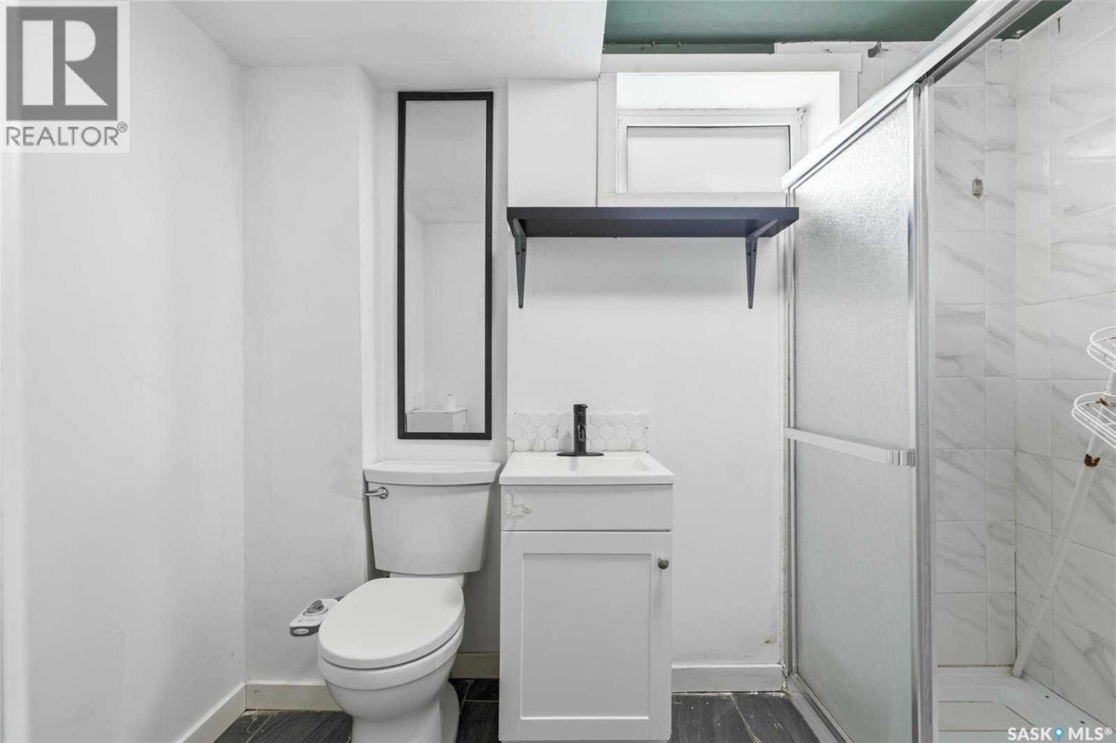 1960 Cowan Crescent, Regina, SK - Indoor Photo Showing Bathroom