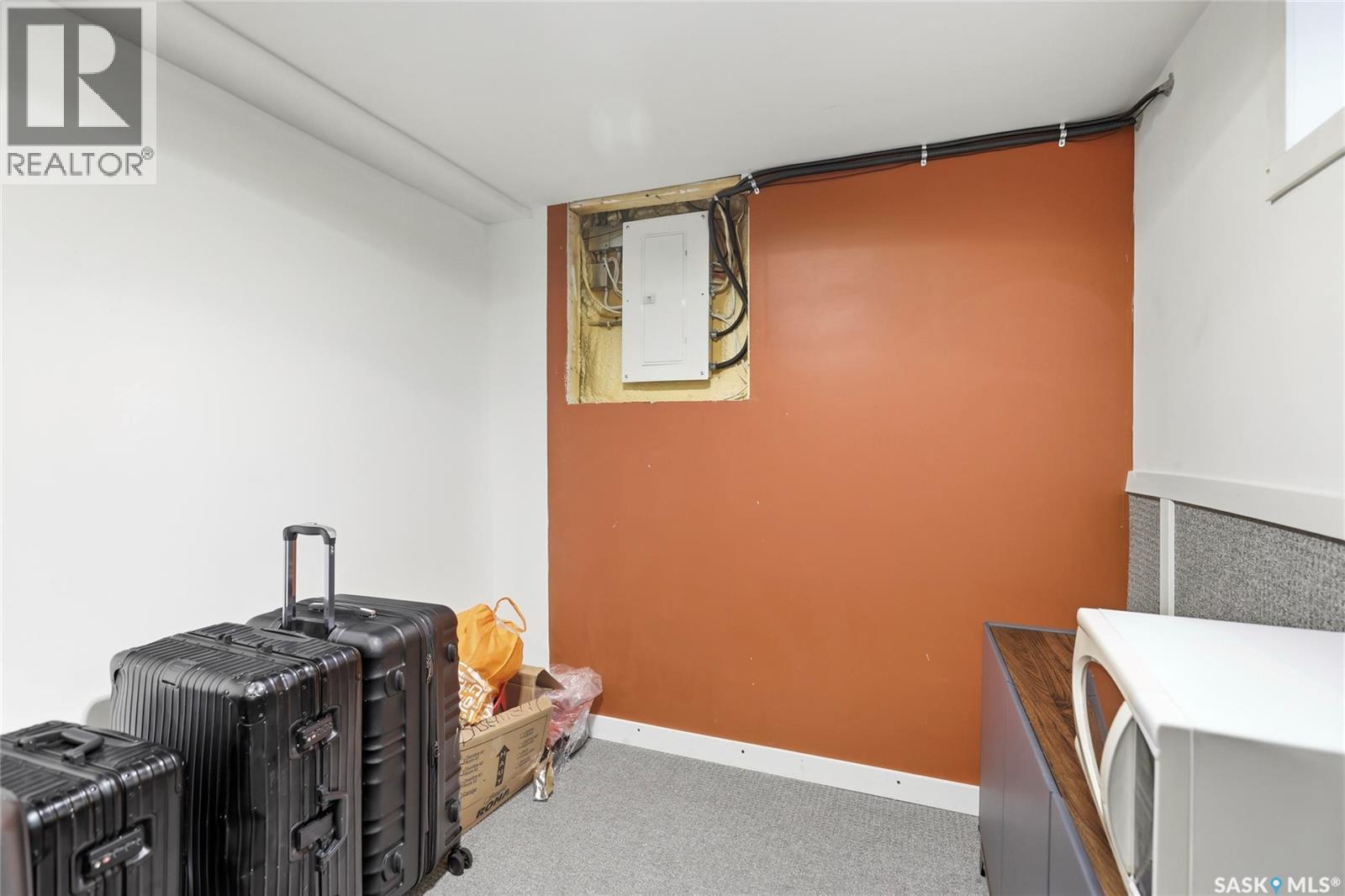 1960 Cowan Crescent, Regina, SK - Indoor Photo Showing Other Room