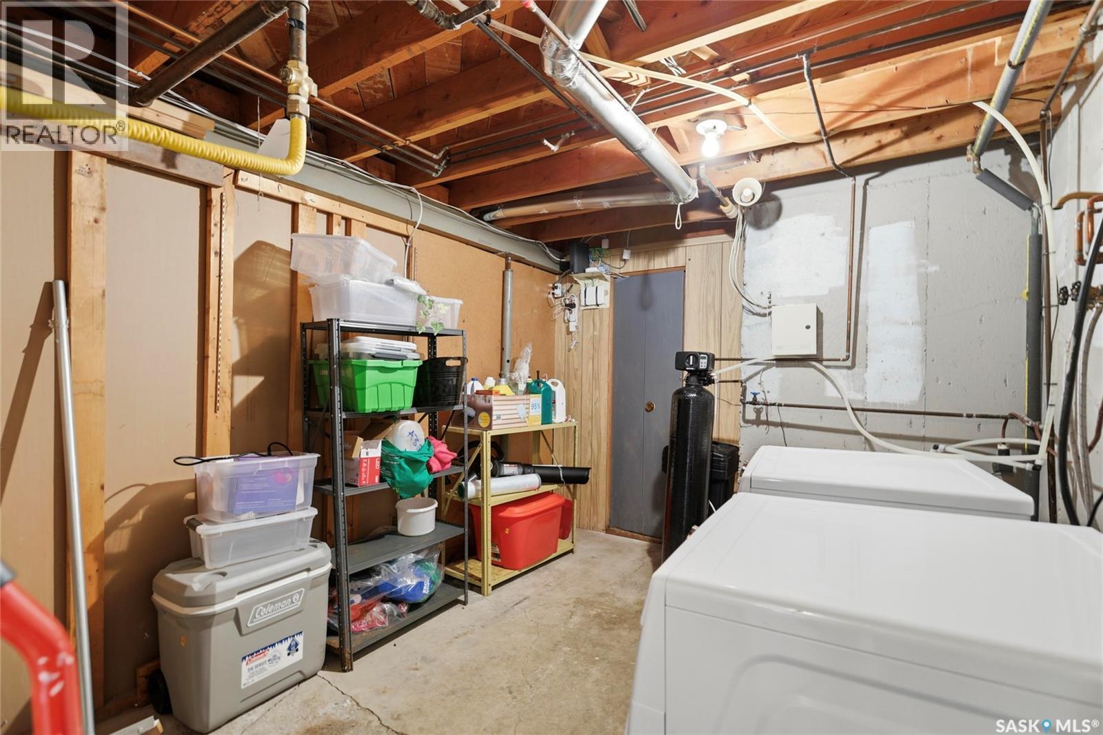 1960 Cowan Crescent, Regina, SK - Indoor