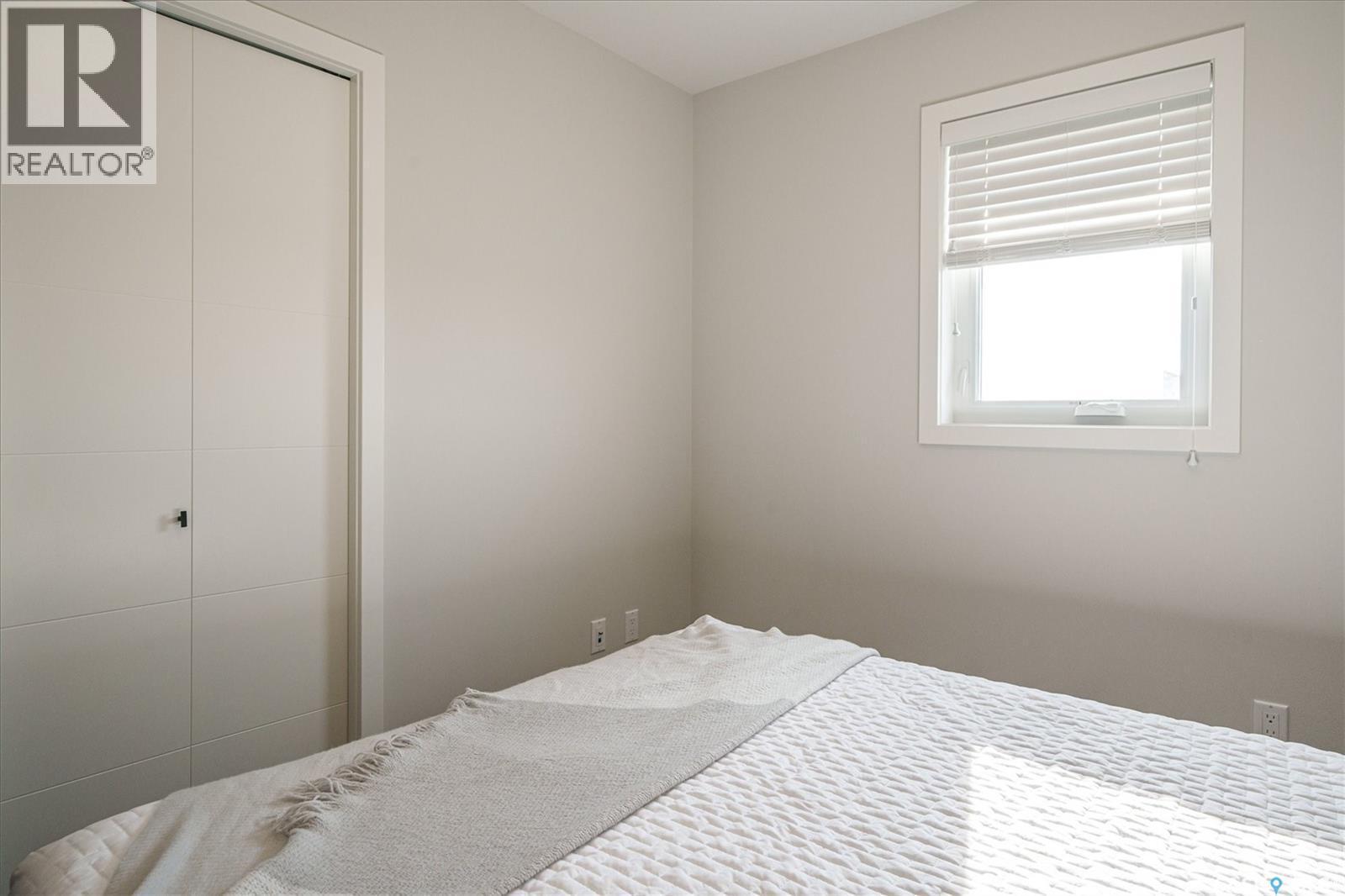 359 Marlatte Street, Saskatoon, SK - Indoor Photo Showing Bedroom
