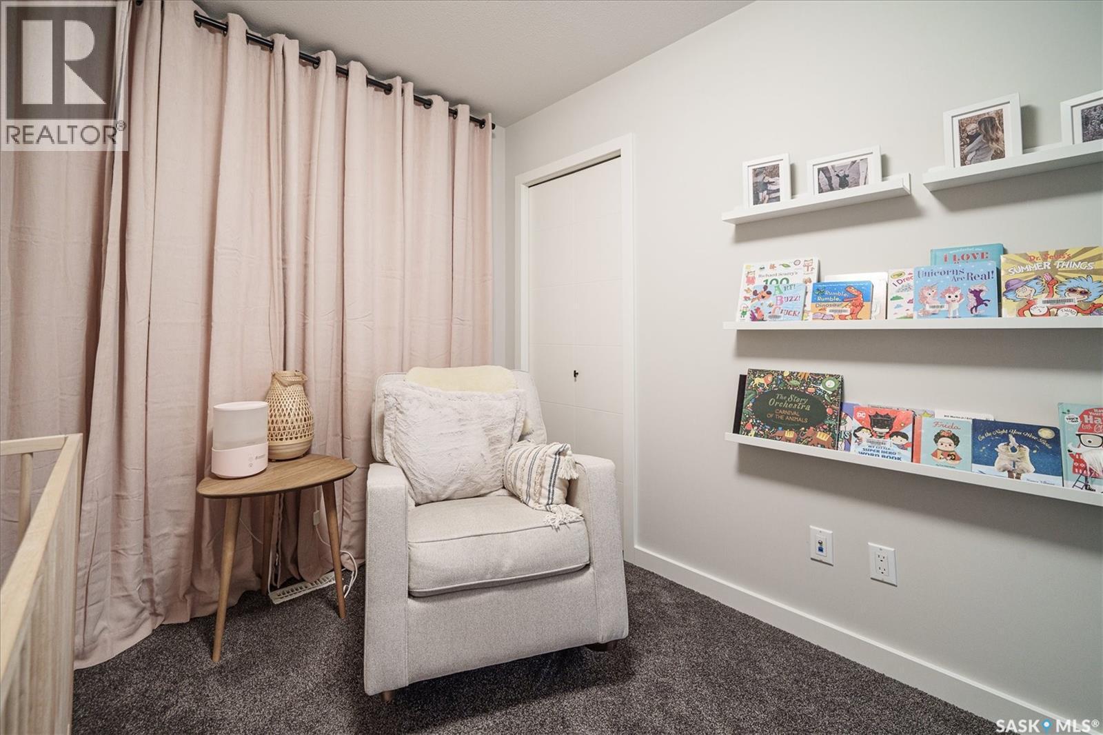 359 Marlatte Street, Saskatoon, SK - Indoor