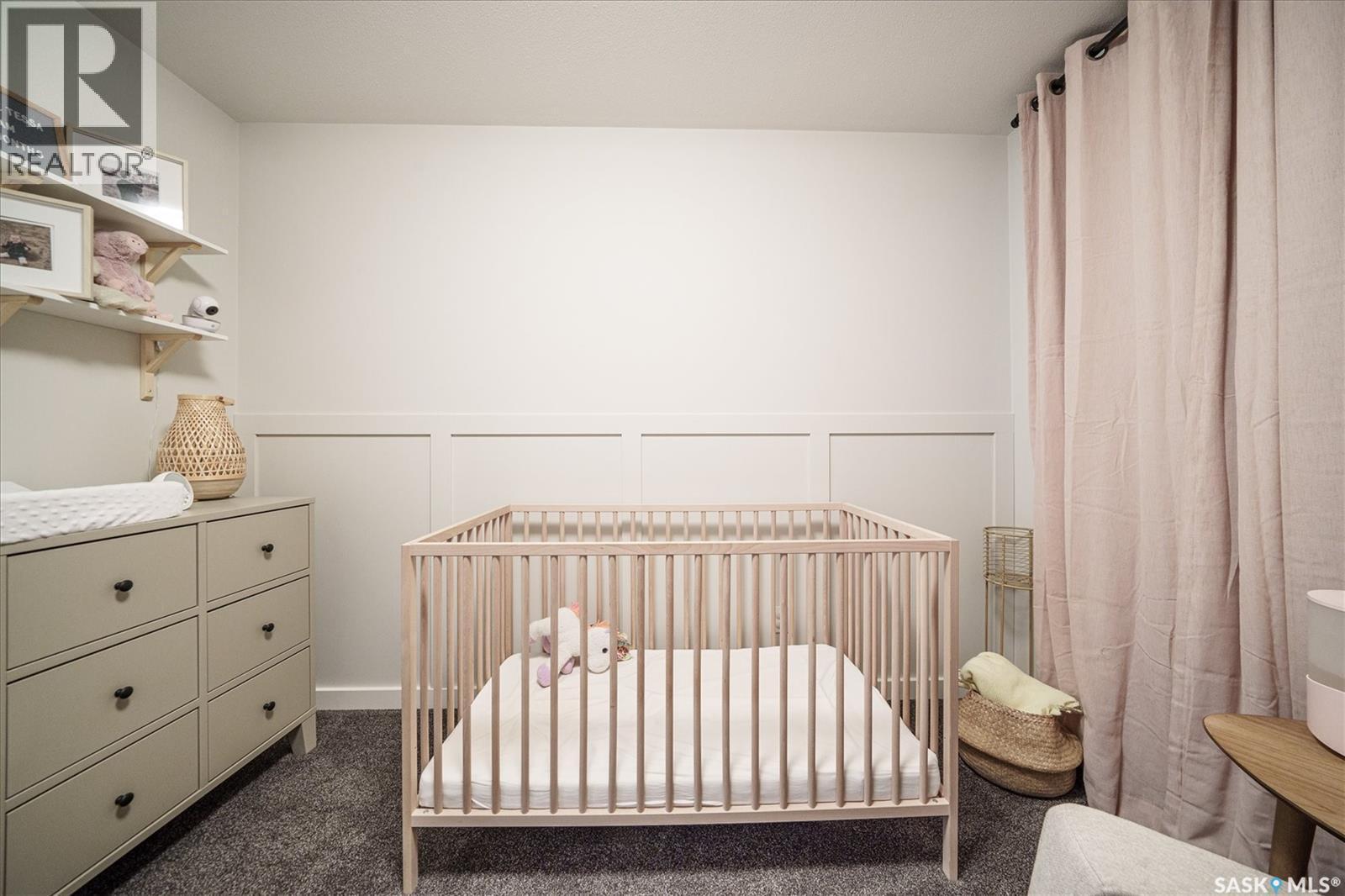 359 Marlatte Street, Saskatoon, SK - Indoor Photo Showing Bedroom