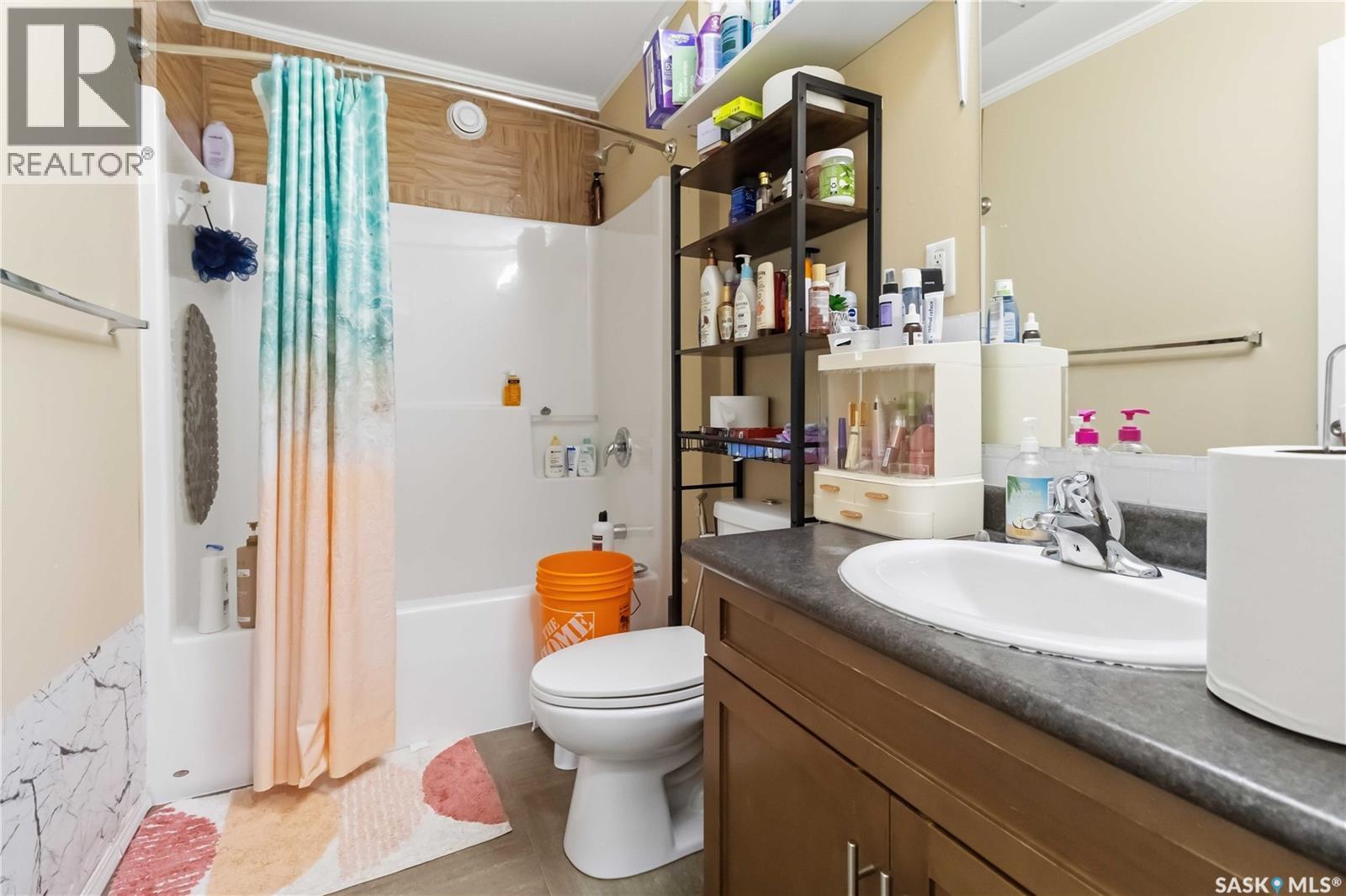 115 1303 Richardson Road, Saskatoon, SK - Indoor Photo Showing Bathroom