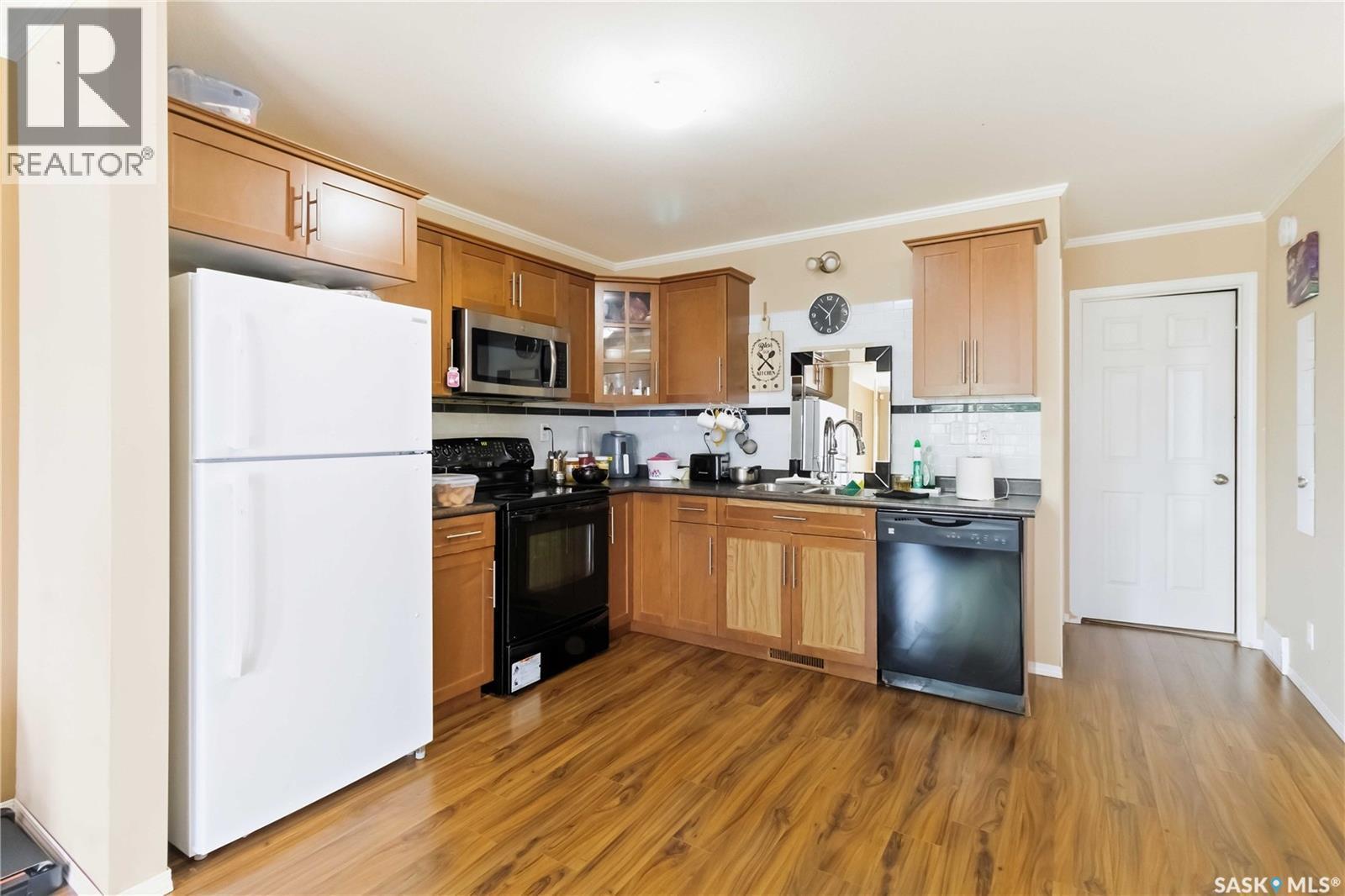 115 1303 Richardson Road, Saskatoon, SK - Indoor Photo Showing Kitchen