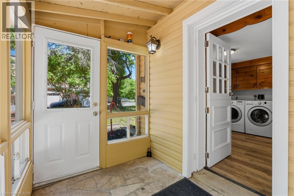 41 Mill Street, Mississauga, ON - Indoor Photo Showing Laundry Room