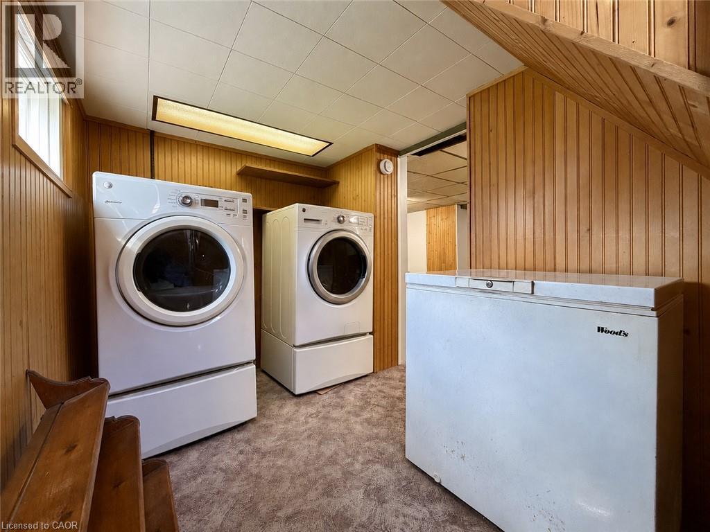 55 Holmes Avenue, Hamilton, ON - Indoor Photo Showing Laundry Room