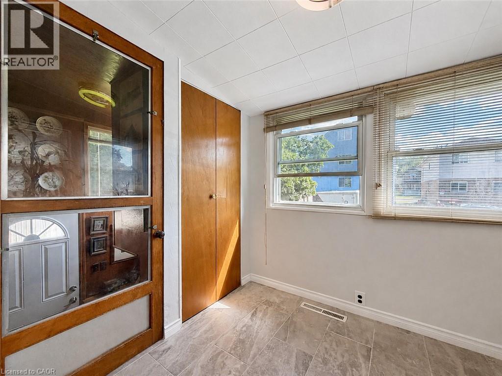 55 Holmes Avenue, Hamilton, ON - Indoor Photo Showing Other Room