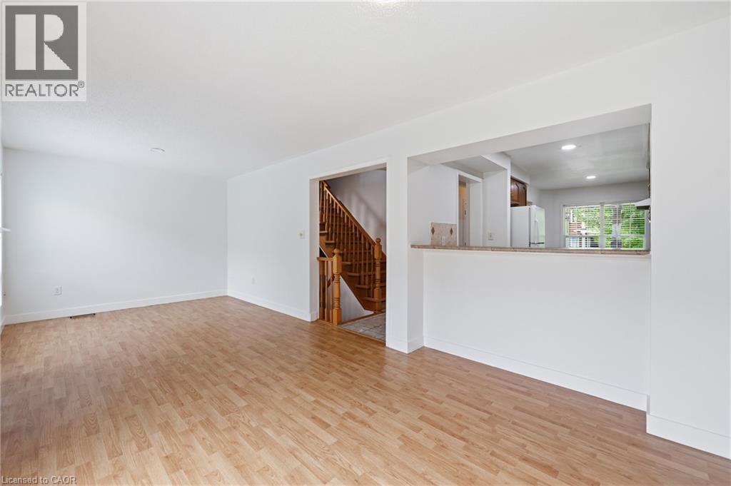 3115 Edgar Avenue, Burlington, ON - Indoor Photo Showing Other Room