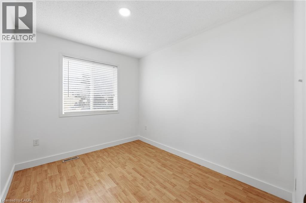3115 Edgar Avenue, Burlington, ON - Indoor Photo Showing Other Room