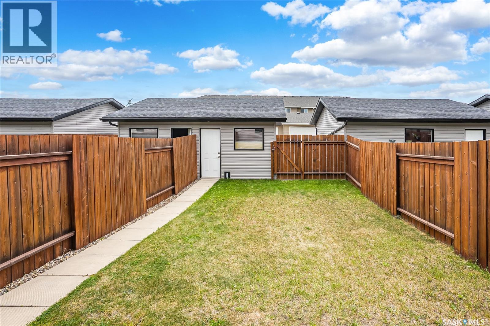 343 Rajput Way, Saskatoon, SK - Outdoor