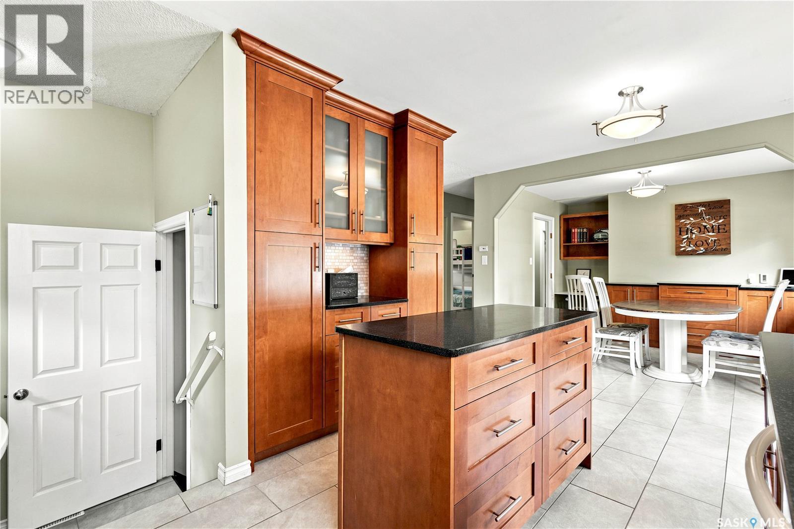 506 Fisher Crescent, Saskatoon, SK - Indoor