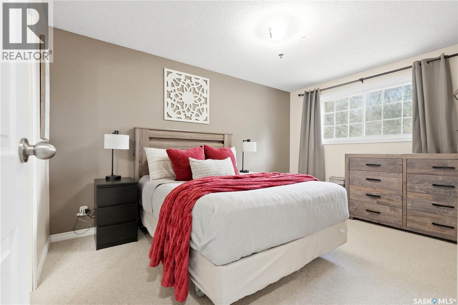 506 Fisher Crescent, Saskatoon, SK - Indoor Photo Showing Bedroom