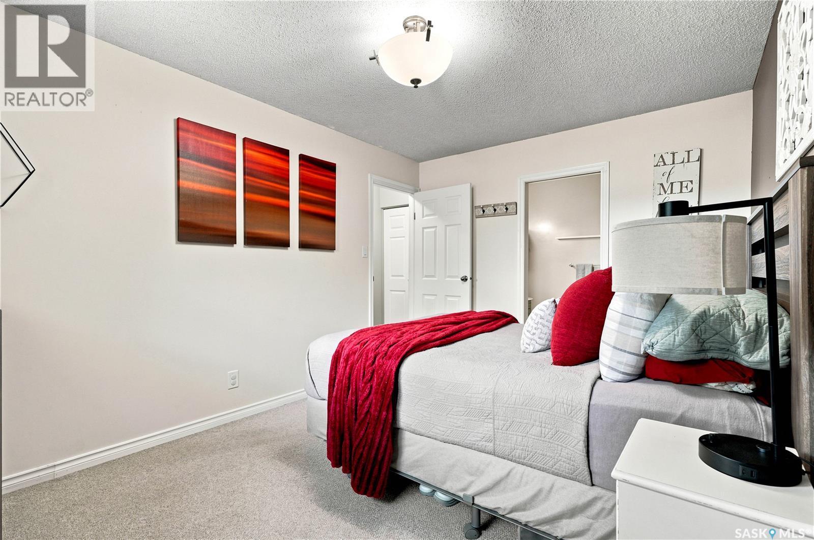506 Fisher Crescent, Saskatoon, SK - Indoor Photo Showing Bedroom