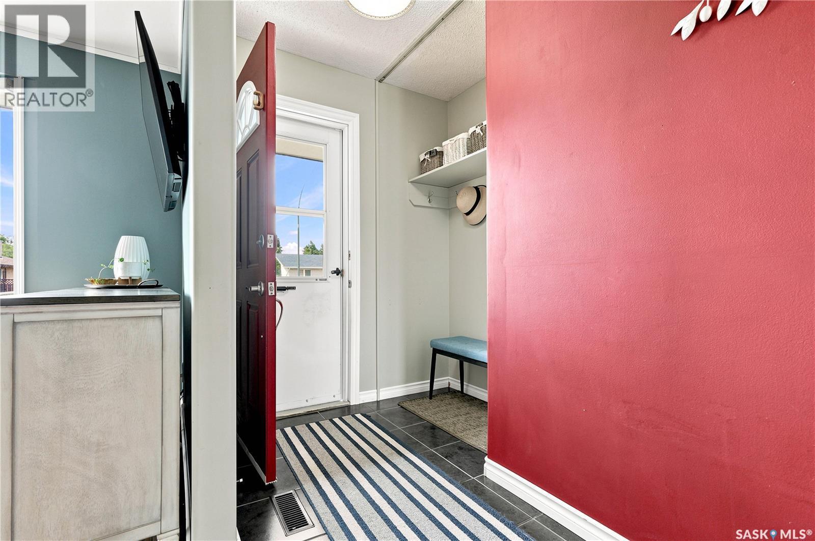 506 Fisher Crescent, Saskatoon, SK - Indoor