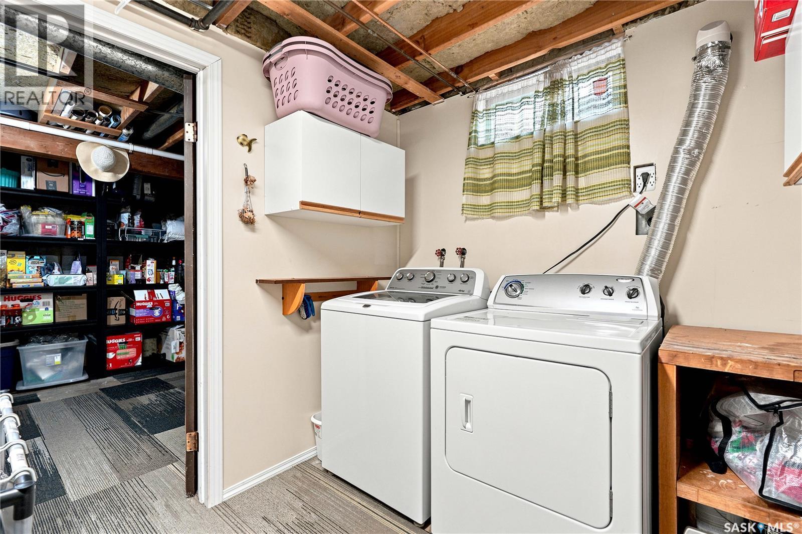 506 Fisher Crescent, Saskatoon, SK - Indoor Photo Showing Laundry Room