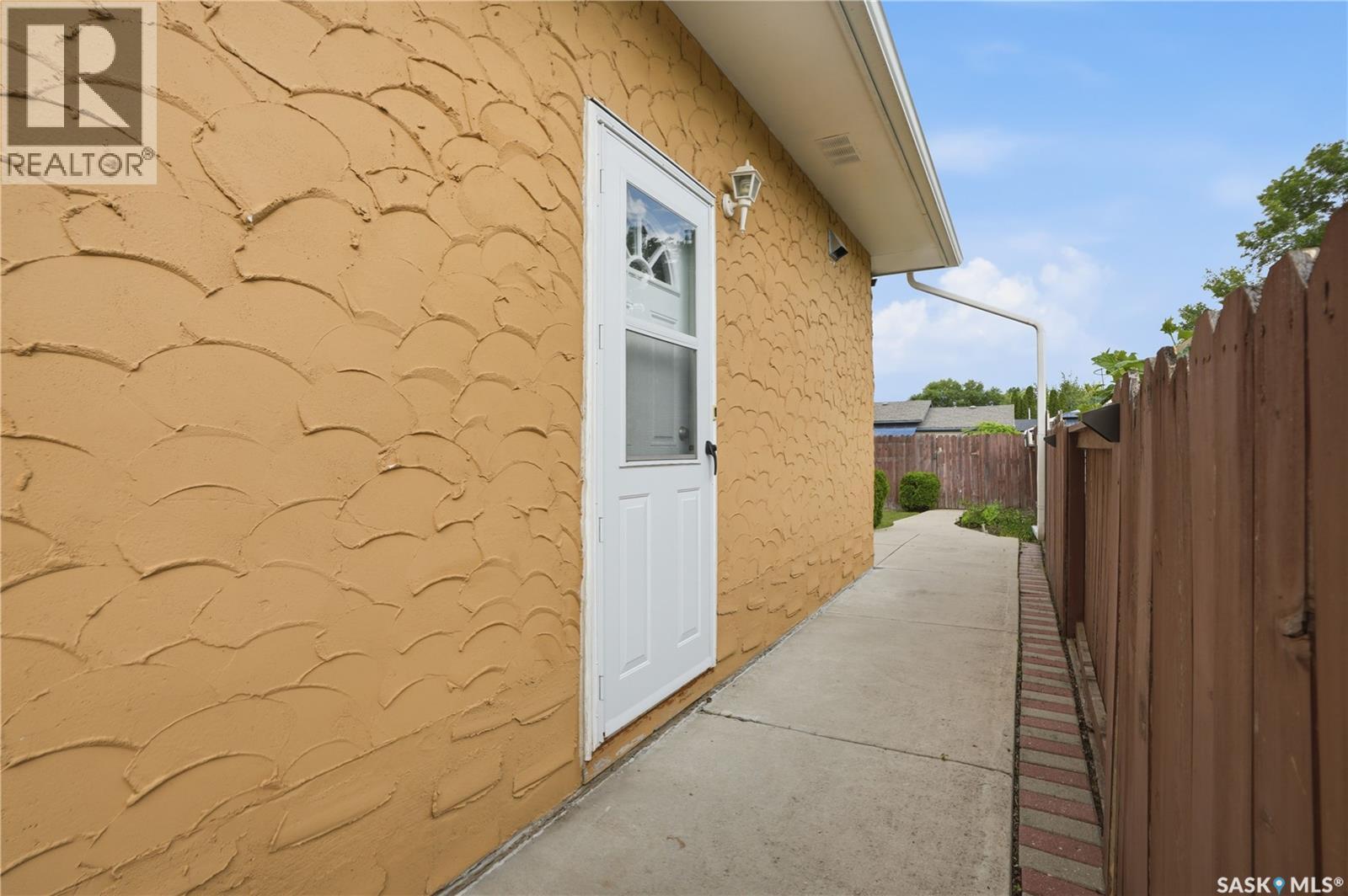 506 Fisher Crescent, Saskatoon, SK - Outdoor
