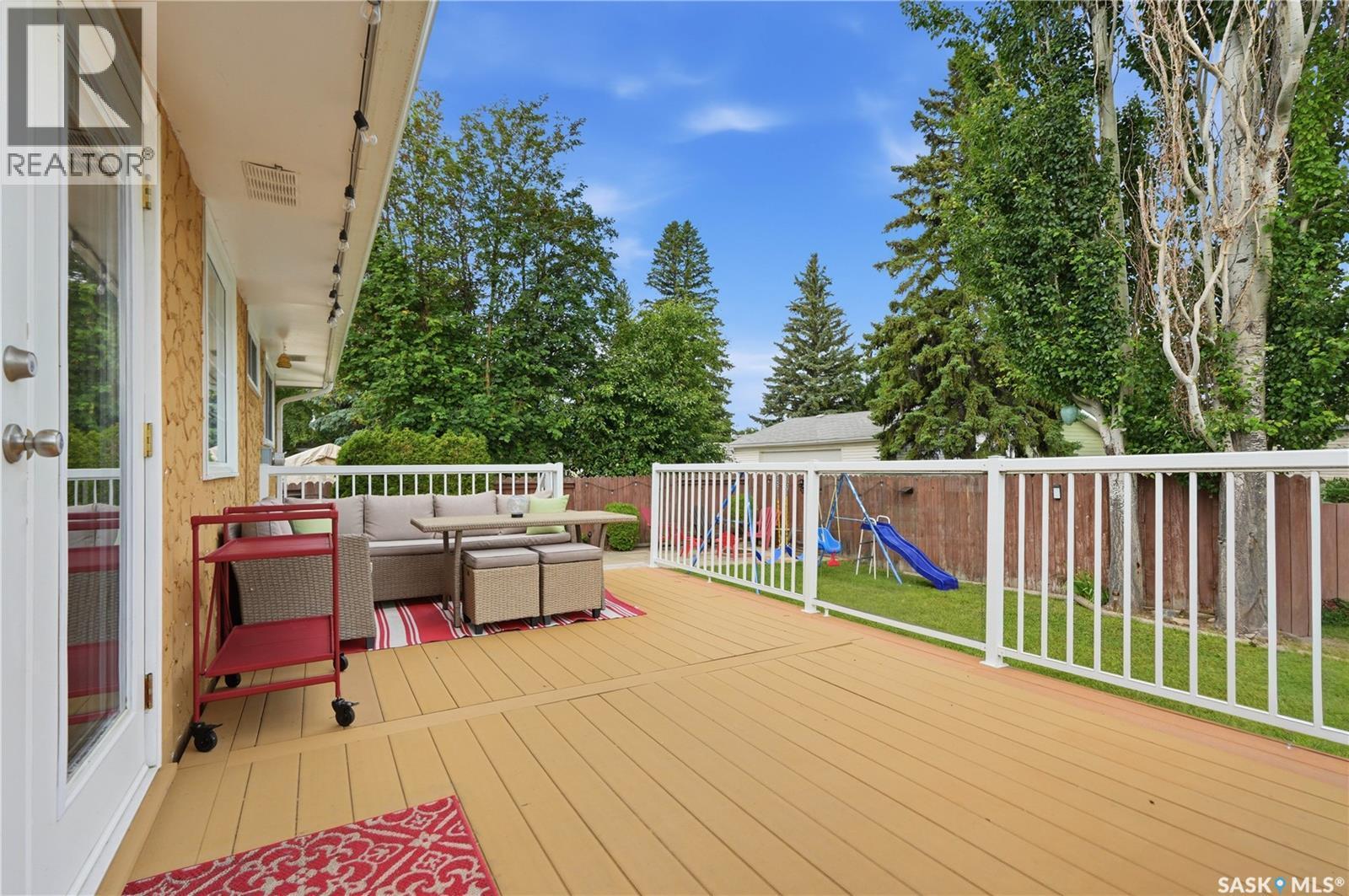 506 Fisher Crescent, Saskatoon, SK - Outdoor With Deck Patio Veranda With Exterior