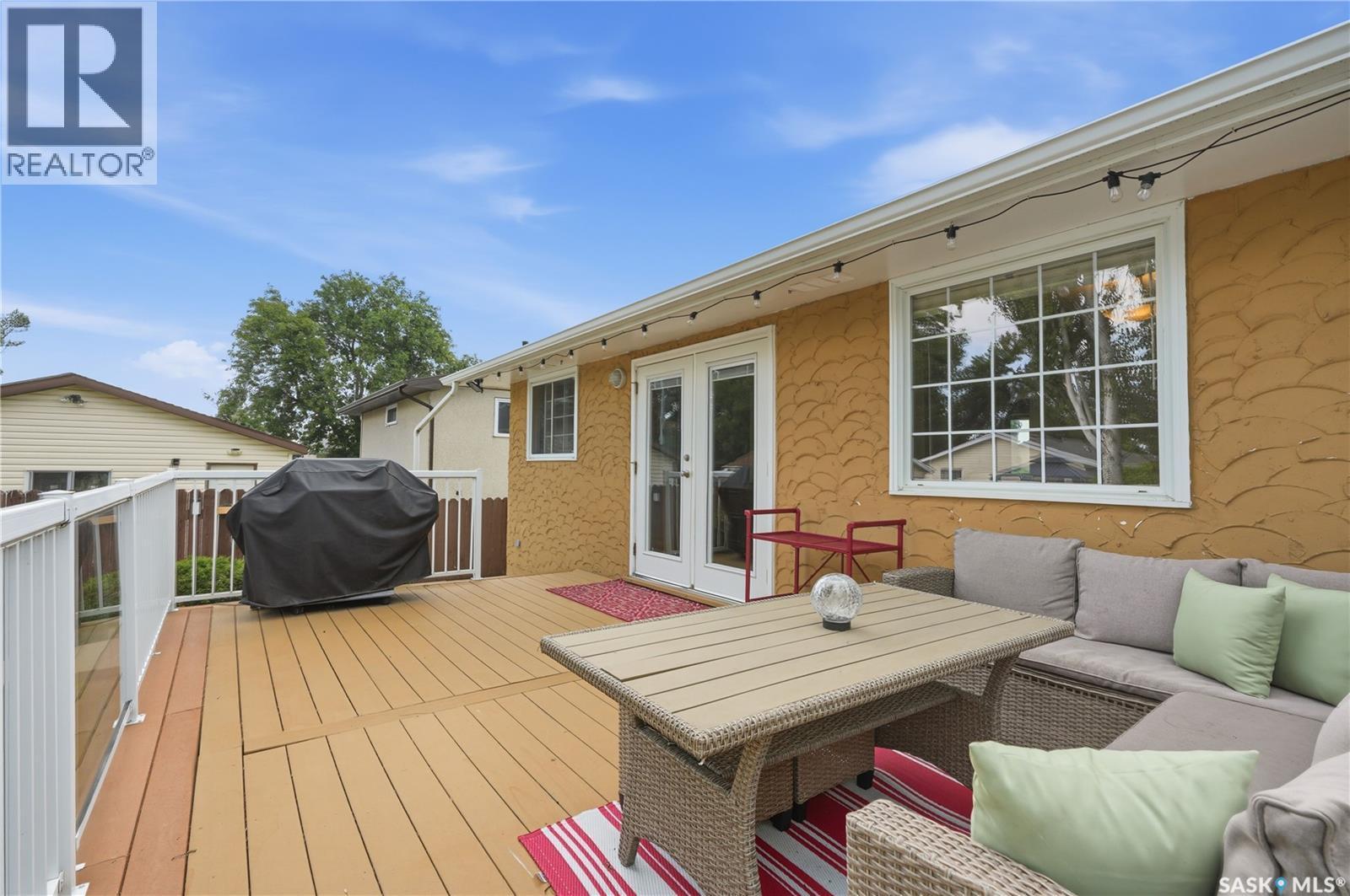 506 Fisher Crescent, Saskatoon, SK - Outdoor With Deck Patio Veranda With Exterior
