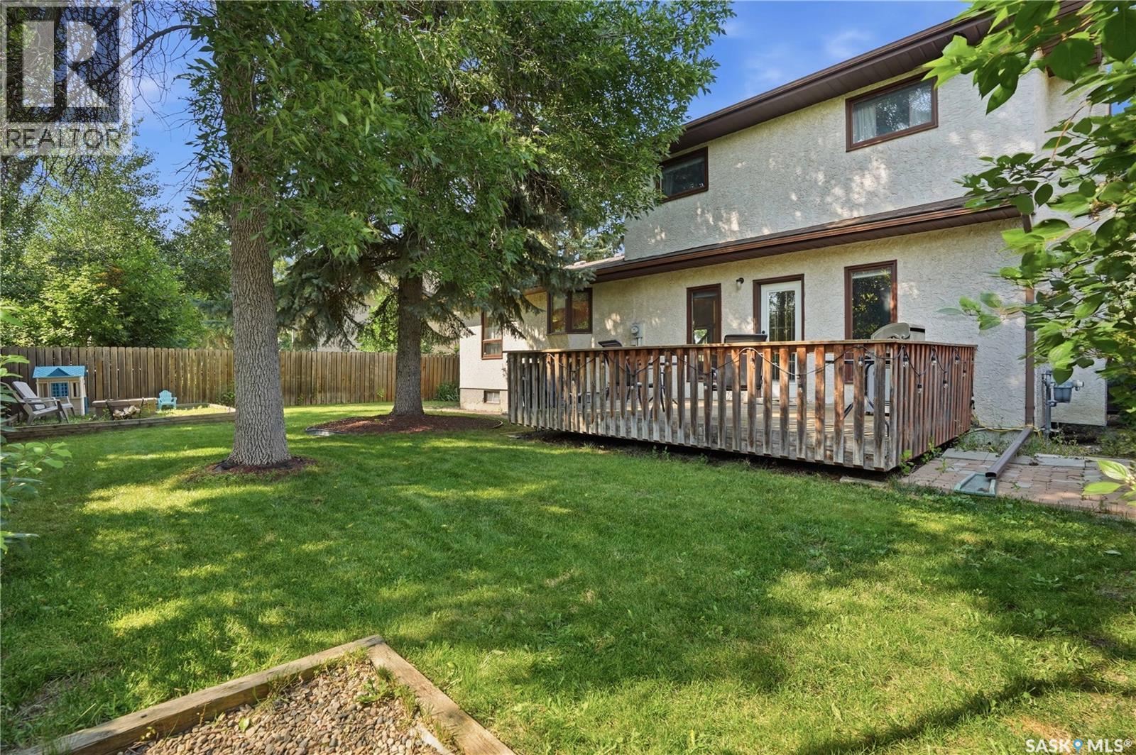 2734 Poplar Place E, Regina, SK - Outdoor With Deck Patio Veranda