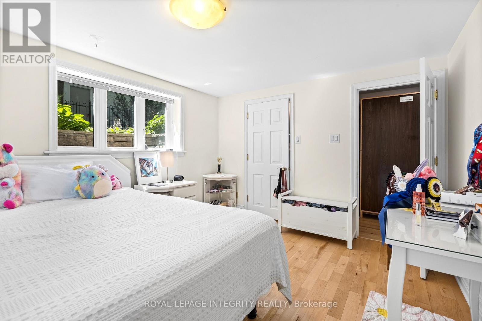 2183 Woodcrest Road, Ottawa, ON - Indoor Photo Showing Bedroom