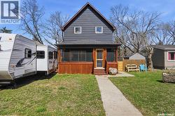 56 Iroquois STREET W Moose Jaw, SK S6H 5A5