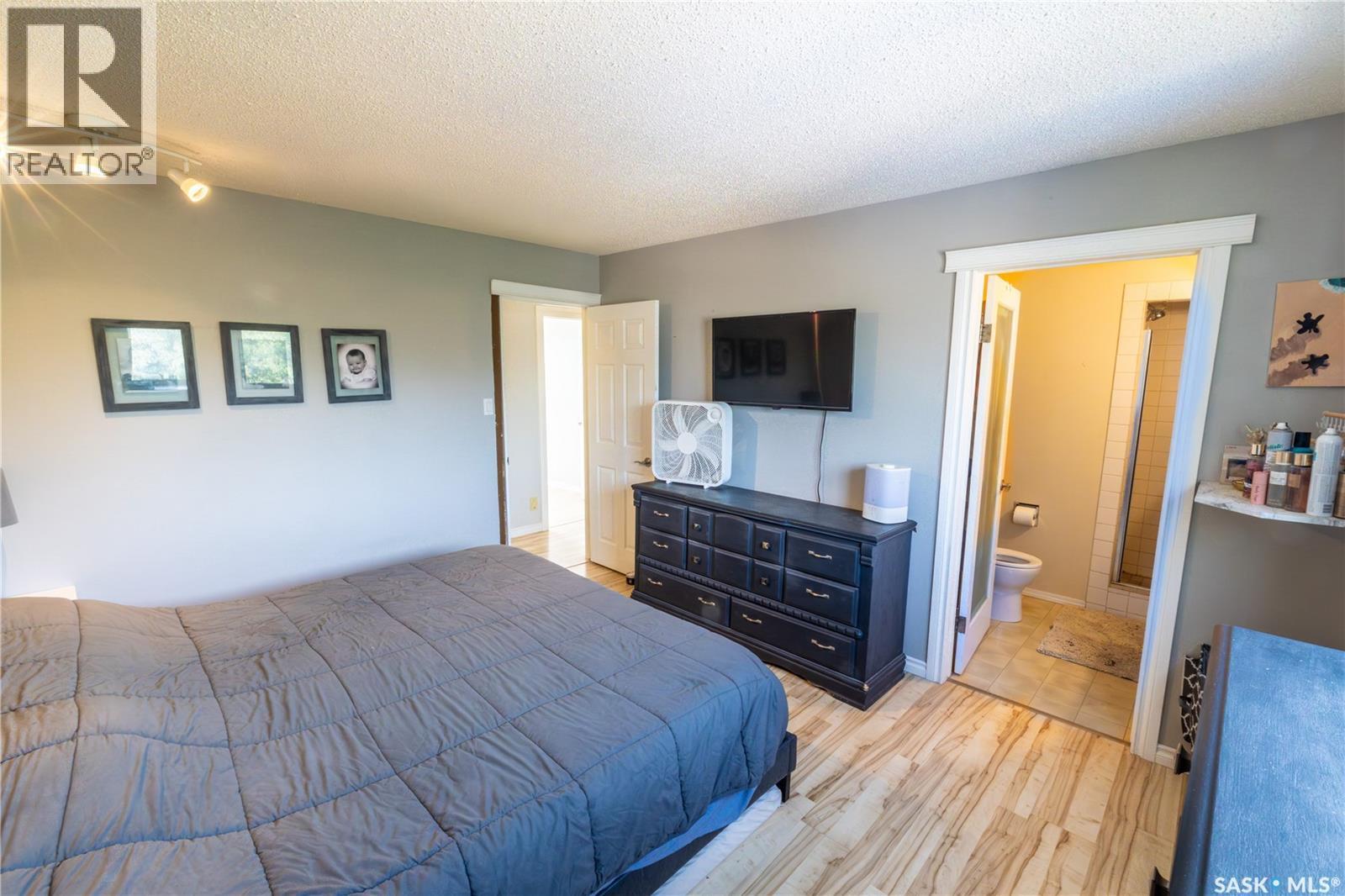 1259 Maybery Crescent, Moose Jaw, SK - Indoor Photo Showing Bedroom