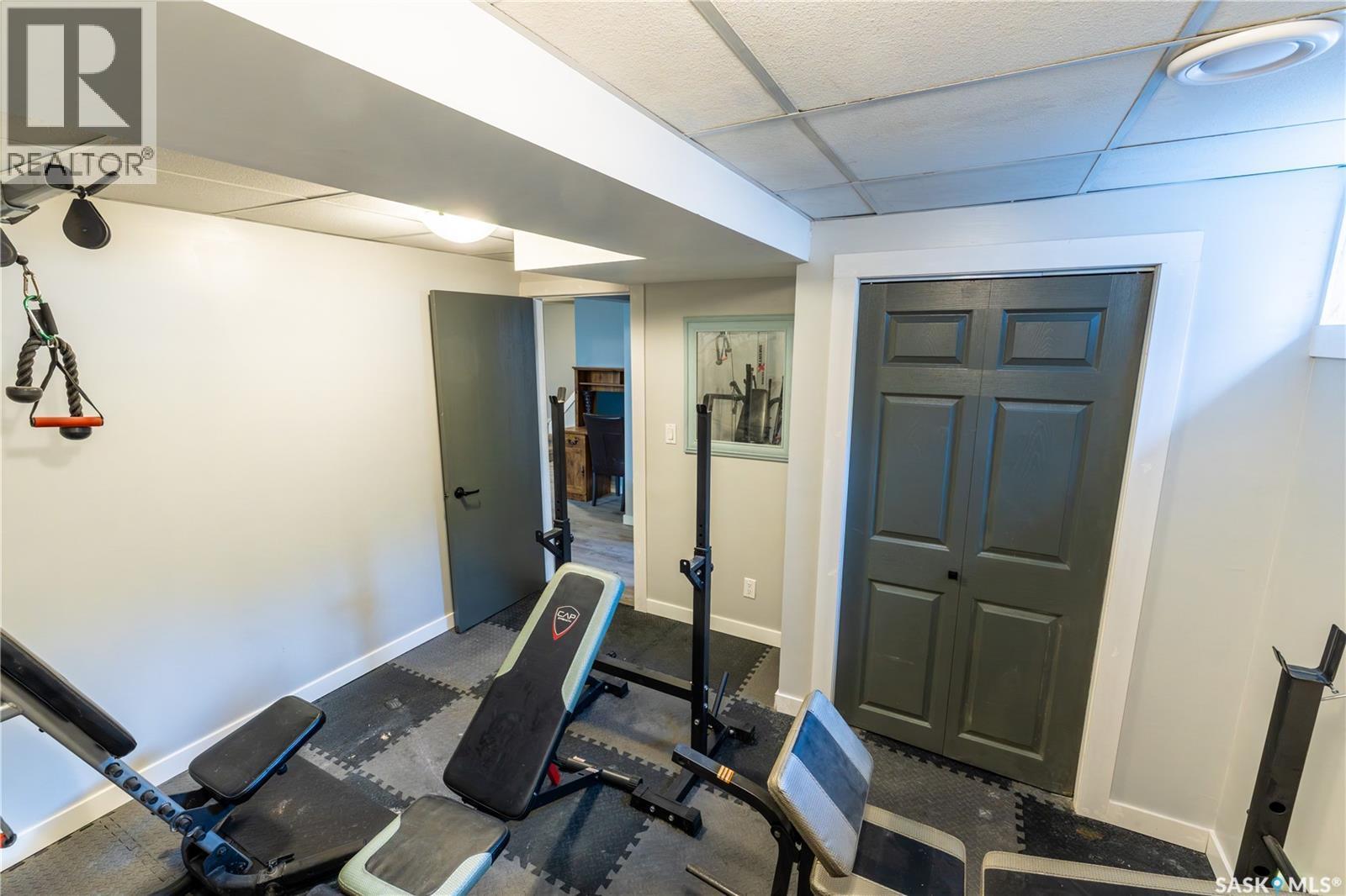 1259 Maybery Crescent, Moose Jaw, SK - Indoor Photo Showing Gym Room