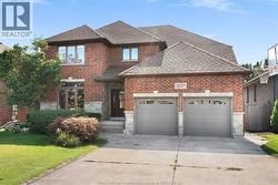 2257 ASKIN AVENUE Windsor, ON N9B 3Y4