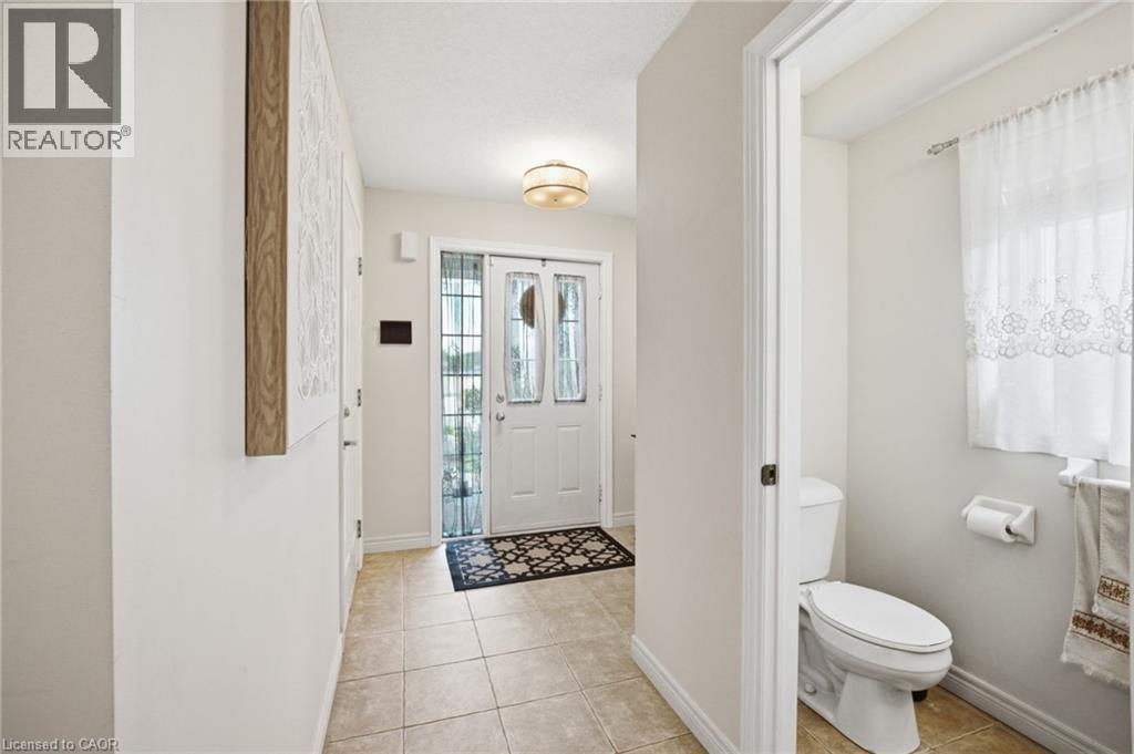 120 Yates Avenue, Cambridge, ON - Indoor Photo Showing Bathroom