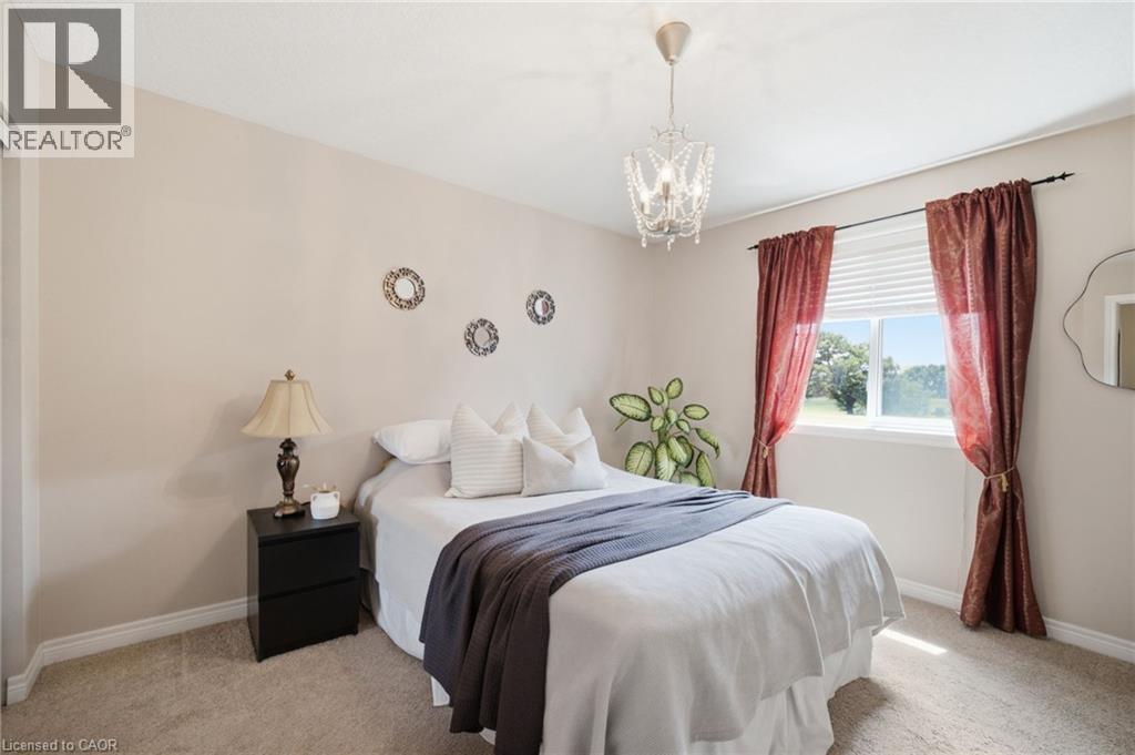 120 Yates Avenue, Cambridge, ON - Indoor Photo Showing Bedroom