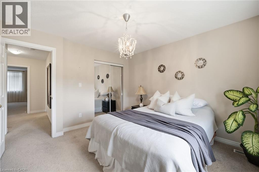 120 Yates Avenue, Cambridge, ON - Indoor Photo Showing Bedroom