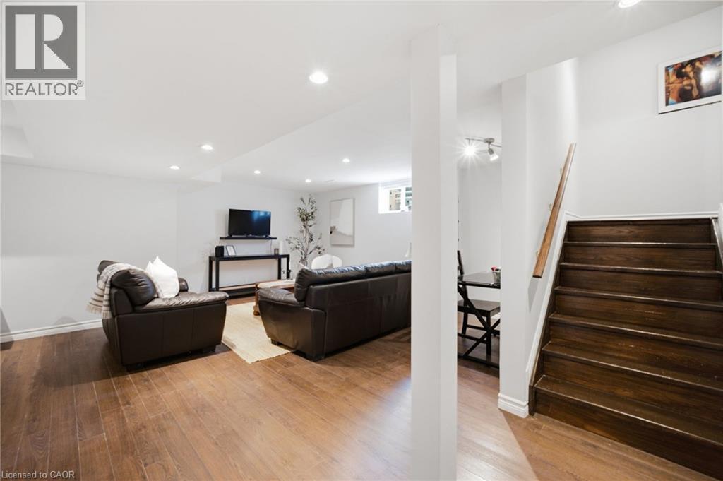 120 Yates Avenue, Cambridge, ON - Indoor