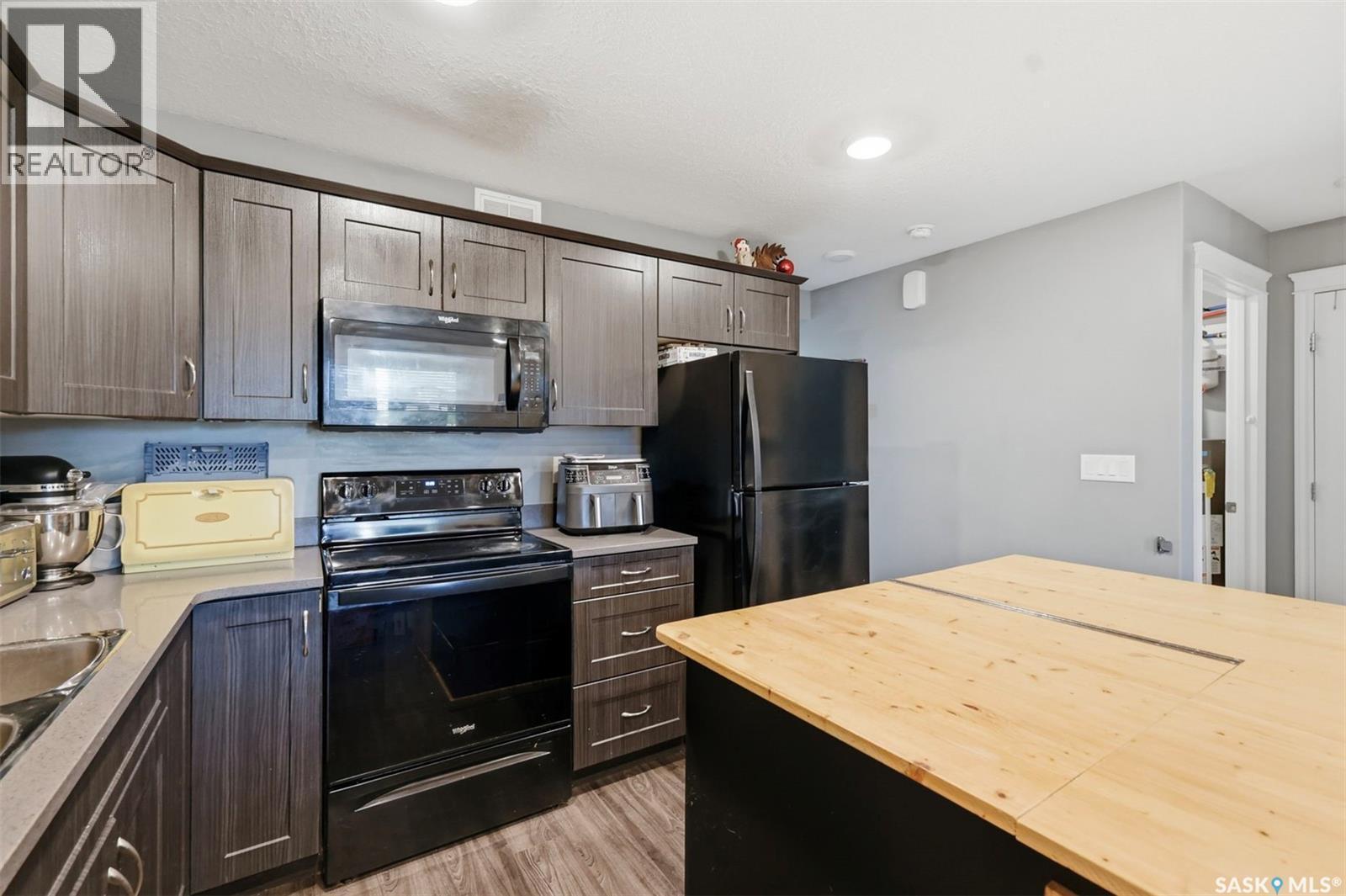 610 Baltzan Boulevard, Saskatoon, SK - Indoor Photo Showing Kitchen
