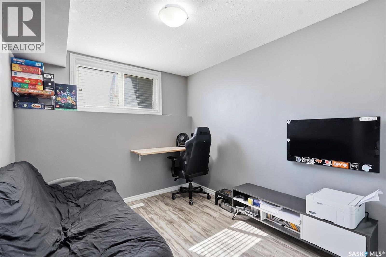 610 Baltzan Boulevard, Saskatoon, SK - Indoor