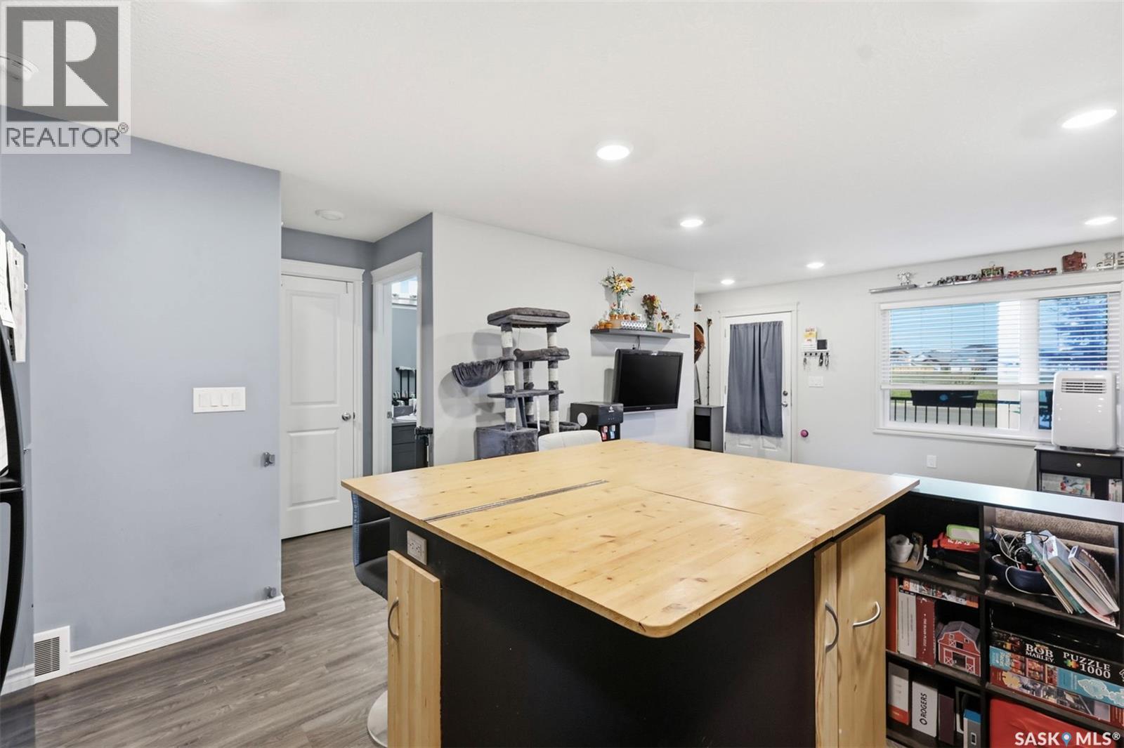 610 Baltzan Boulevard, Saskatoon, SK - Indoor