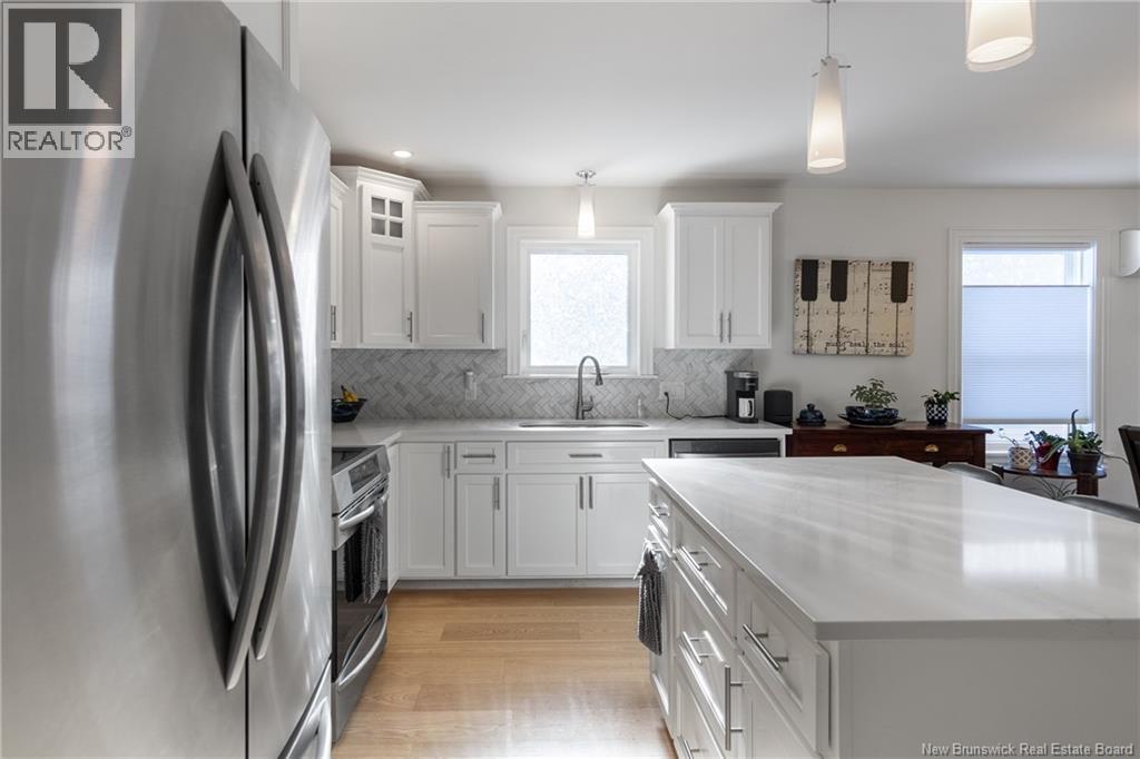 50 Walker Crescent, Hampton, NB - Indoor Photo Showing Kitchen With Stainless Steel Kitchen With Upgraded Kitchen