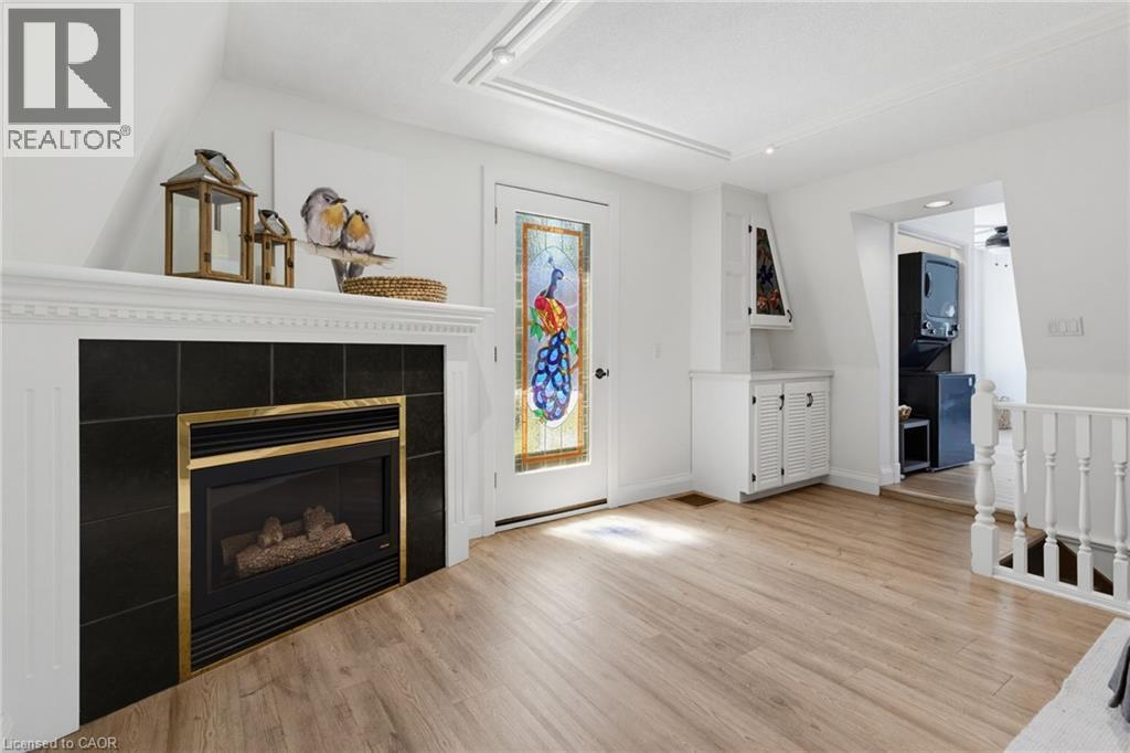 21 Kerman Avenue, Grimsby, ON