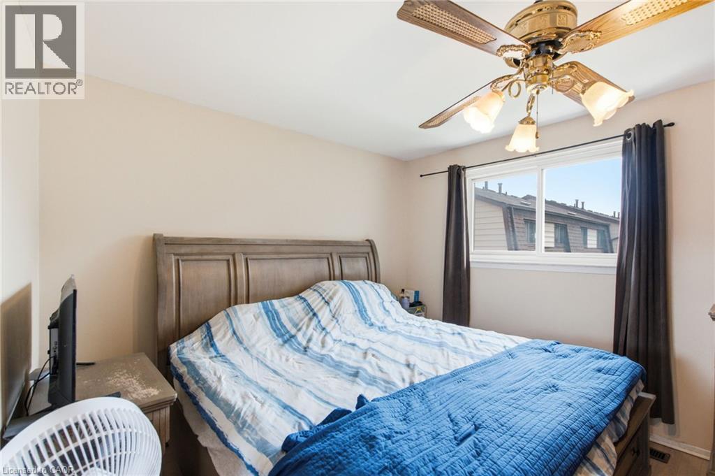 20 Glenvale Drive Unit# 94, Hamilton, ON - Indoor Photo Showing Bedroom