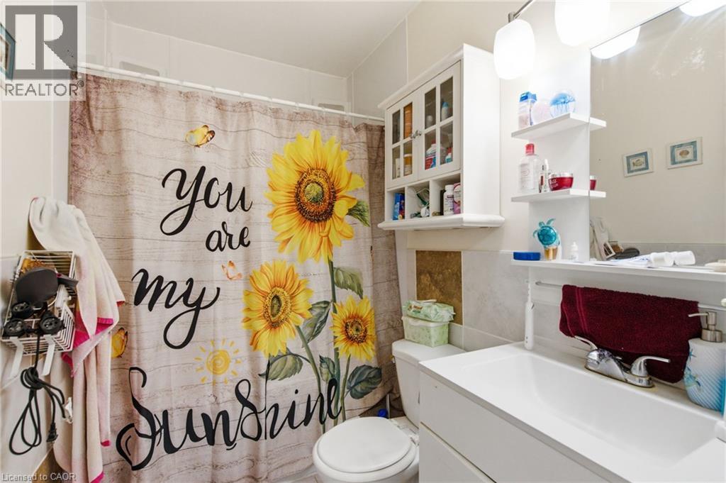 20 Glenvale Drive Unit# 94, Hamilton, ON - Indoor Photo Showing Bathroom