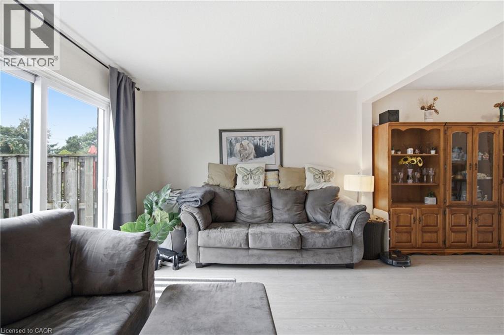 20 Glenvale Drive Unit# 94, Hamilton, ON - Indoor Photo Showing Living Room