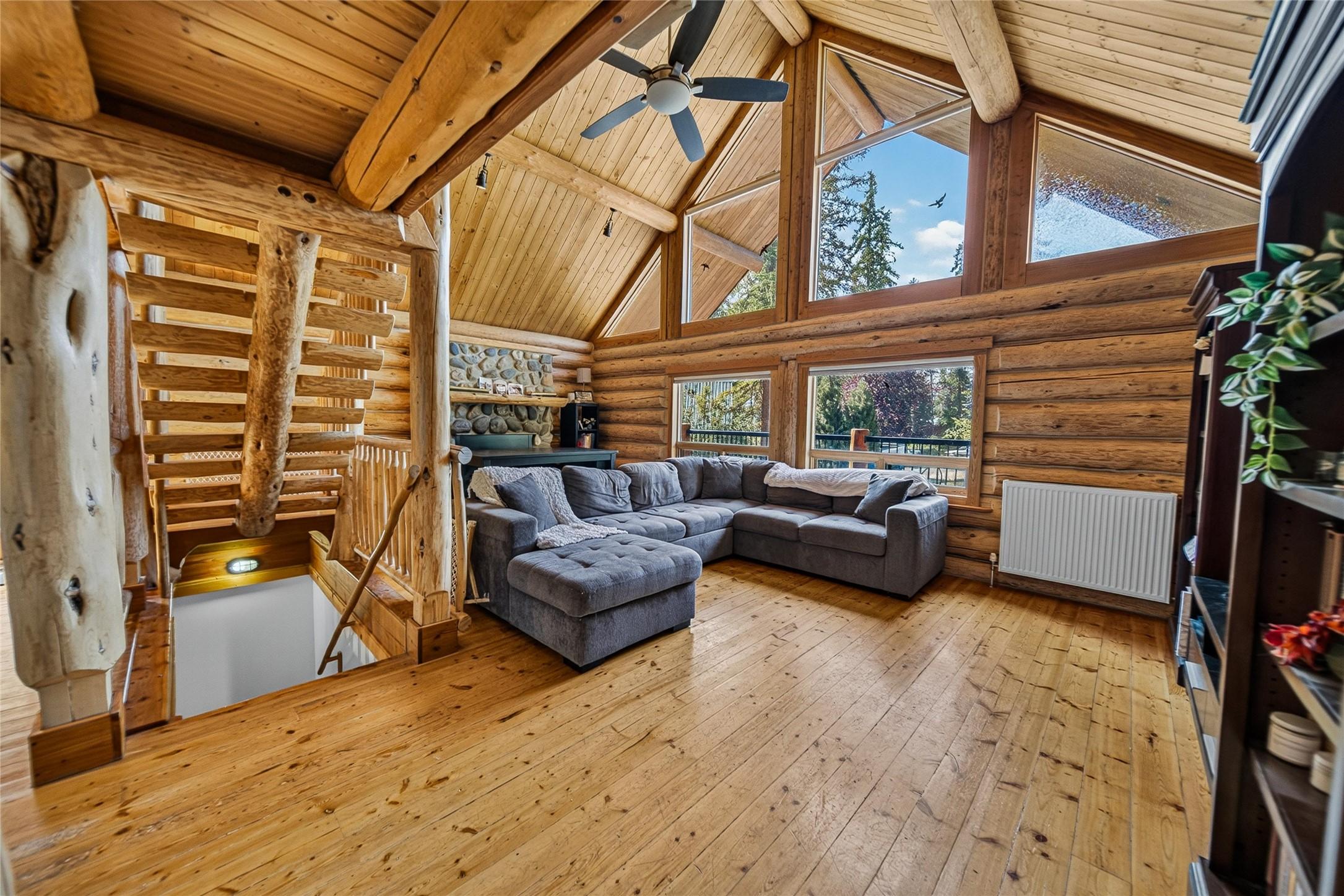 4322 Hilltop Crescent, Cranbrook, BC - Indoor Photo Showing Other Room With Fireplace