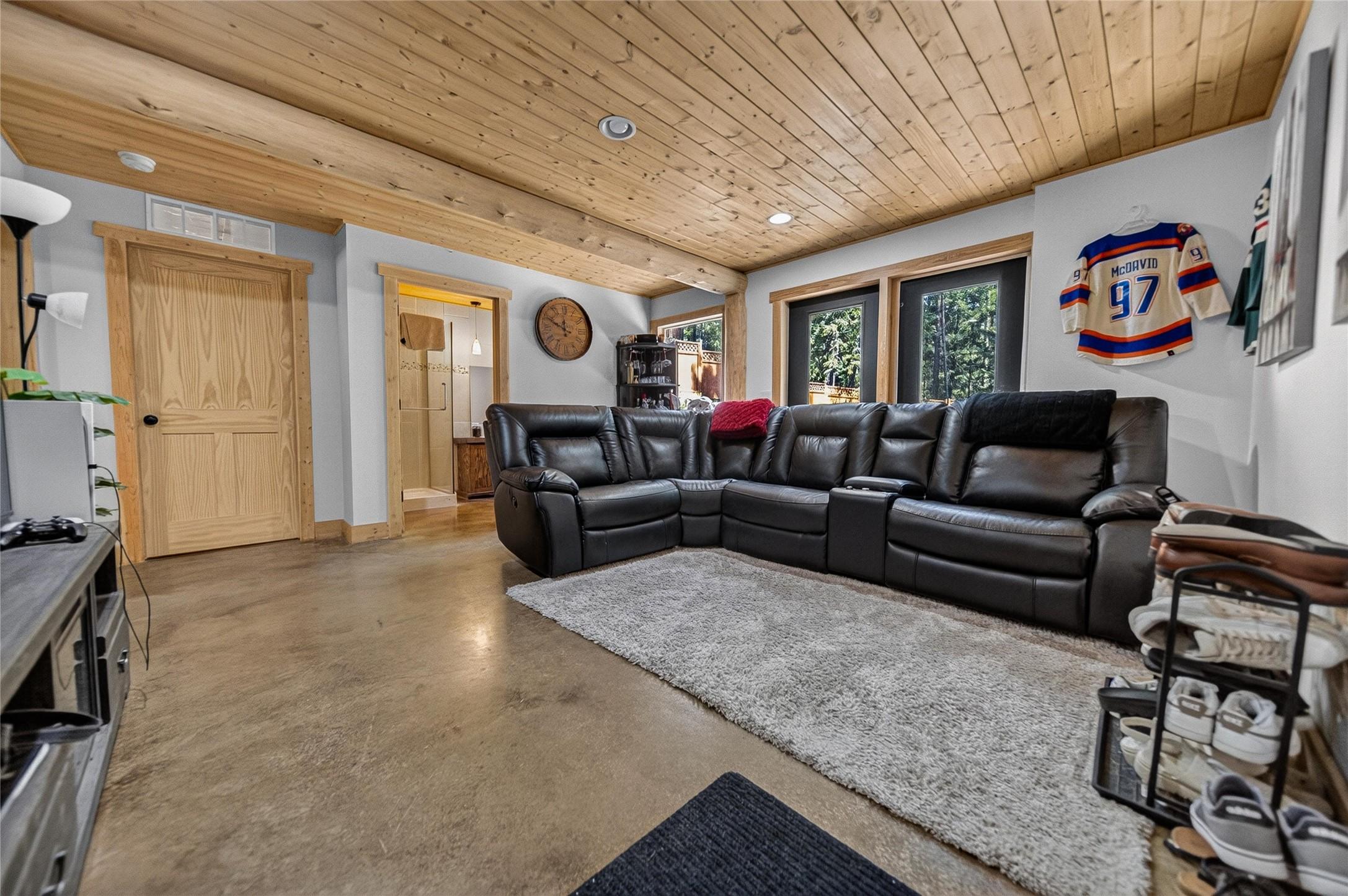 4322 Hilltop Crescent, Cranbrook, BC - Indoor Photo Showing Other Room