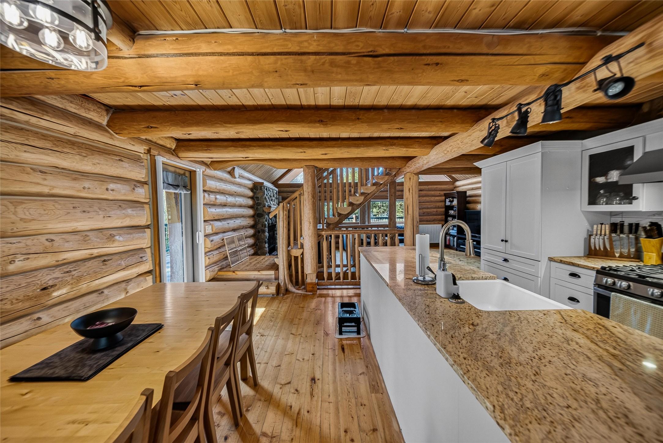 4322 Hilltop Crescent, Cranbrook, BC - Indoor