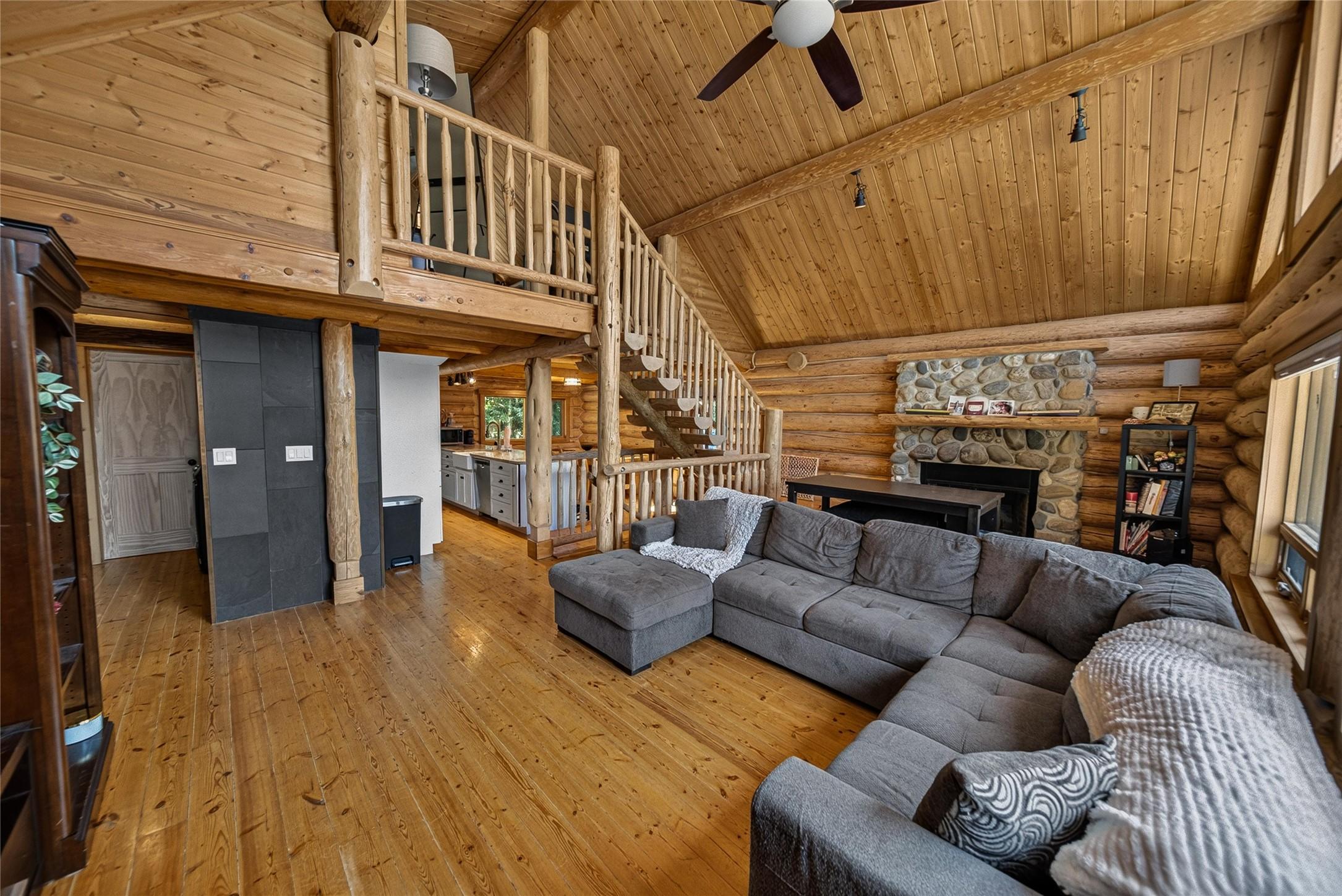 4322 Hilltop Crescent, Cranbrook, BC - Indoor Photo Showing Other Room With Fireplace